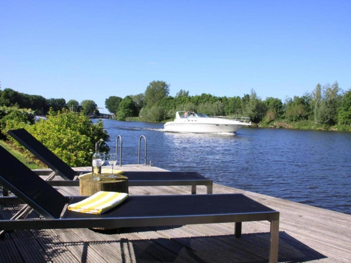 Riverside Holiday Home Near Amsterdam Nigtevecht Exterior photo