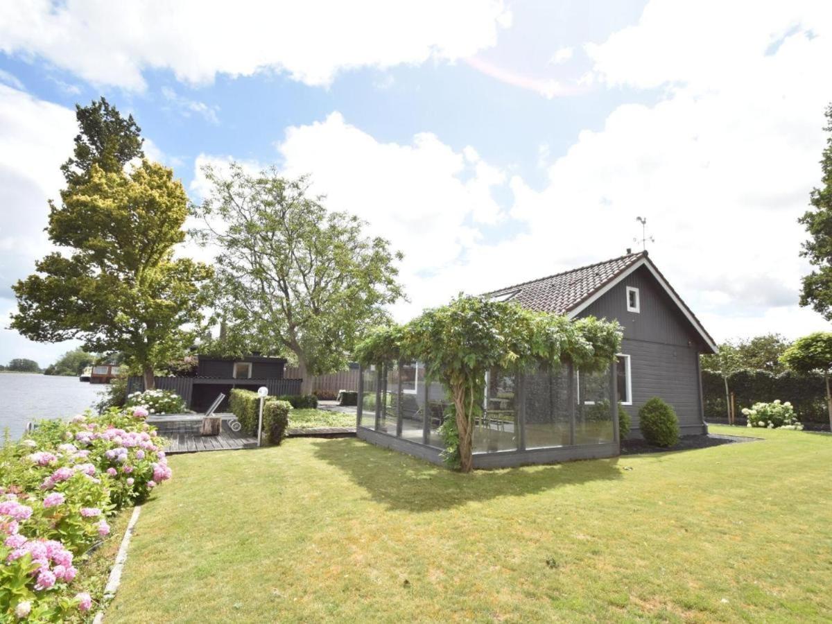 Riverside Holiday Home Near Amsterdam Nigtevecht Exterior photo