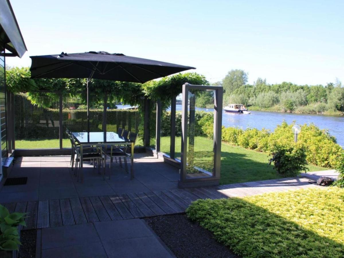 Riverside Holiday Home Near Amsterdam Nigtevecht Exterior photo